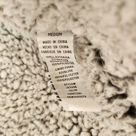 Thread & Supply Wubby Fuzzy Arctic Fleece Vest Sherpa Jacket Charcoal Sz Medium - Picture 9 of 16